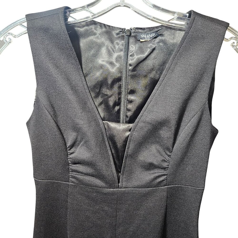 Tahari Petite Black Sleeveless Sheath Dress With Satin Lining & Deep V-Neckline - Picture 2 of 5